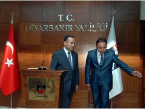 Bakan Bozdağ’dan Kürtçe Okul Açıklaması