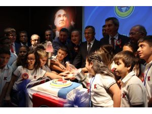 Merkeze Alınan Denizli Valisi Demir, Okul Açılışına Katıldı