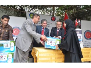 Tika Yemenli Yetimlerin Yanında