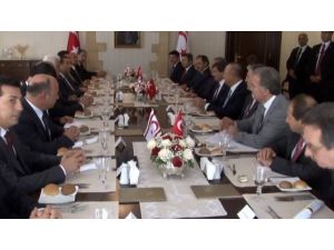 Öğle Yemeğinde Bir Araya Geldiler