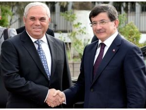 Davutoğlu, Kktc’li Mevkidaşı İle Görüştü