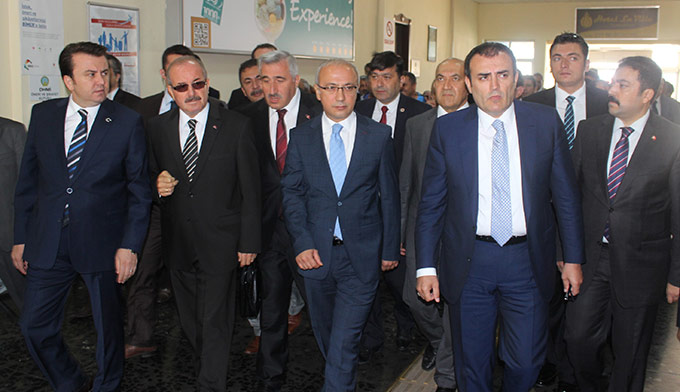 Bakan Elvan Kahramanmaraş’ta İncelemelere Başladı