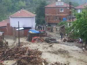 Çanakkalenin Biga İlçesinde Sel Felaketi