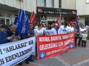 Beykoz’da Okul Müdürlerinin Görevden Alınması Protesto Edildi