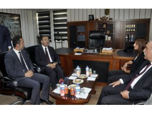 Adalet Bakanı Bozdağ Belediye Ve Baroyu Ziyaret Etti