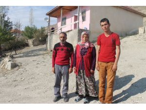 Kuduz Tilkinin Isırdığı Çocuk Öldü