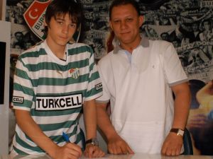 Dört Kuşaktır Profesyonel Futbolcular