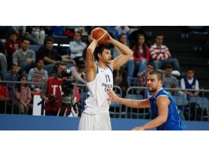 Anadolu Efes’te Cenk Akyol Şoku