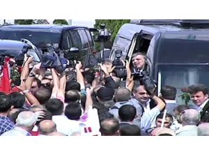 Gül’e Memleketinde Görkemli Karşılama