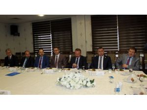 Ak Parti Genel Başkan Yardımcısı Abdülhamit Gül: