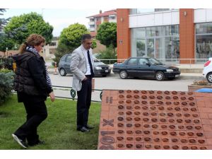 (Özel Haber) Somayı Hatırlatan 301 Baretten Oluşan Dev Kapı Yerini Aldı