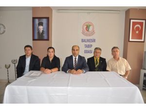 Balıkesir Tabip Odasından Görevden Alınan Doktora Destek