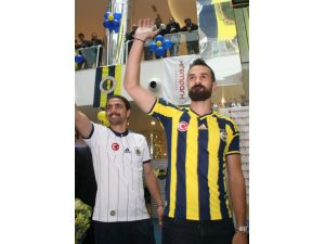 Aziz Yıldırım Ve Futbolcular Düzce’de Taraftarlarla Buluştu