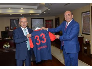 Mersin İdman Yurdu Kulüp Başkanı Kahramanlıdan Vali Büyüke Ziyaret