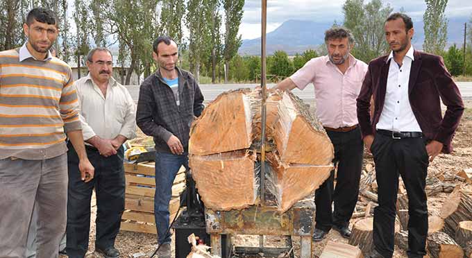 Oduncunun İlginç Buluşu: “Odunmatik”