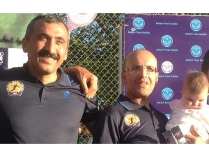 Şampiyon Oldular