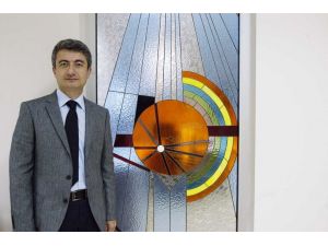 Katarakt İçin Suni Mercek Yaptı