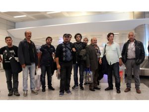 Kanada’da Mahsur Kalan 12 Türk Gemici Yurda Döndü