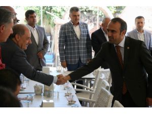 Ak Parti’li İçten 7. İstişare Toplantısında Partililer İle Bir Araya Geldi