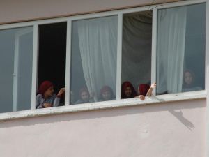 Rizede Paravanlı Eğitime Öğrenci Ve Velilerden Tepki