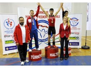 Van’lı Halterci Türkiye Şampiyonu Oldu
