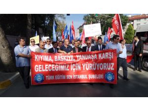Türk Eğitim-senden Çelenkli Eylem