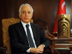 Minik Şikayetçi Kadrolu Öğretmen İstedi
