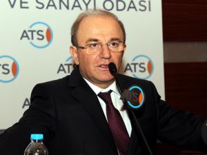 Vali Öztürk Antalyalı Sanayicilere Veda Etti