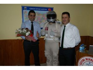 Giresunlu Öğrencilere Uzay Ve Gezegenleri Anlattı