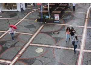 Edirne’de Sağanak Yağış Yaşamı Olumsuz Etkiledi