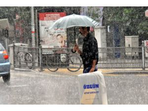 Yalova Sokakları Göle Döndü