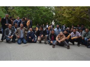 Başbakan Davutoğlu’na Seslerini Duyurmak İçin Eylem Yaptılar