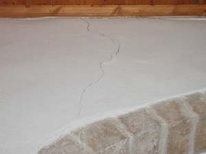 Camideki Çatlaklar Korkutuyor