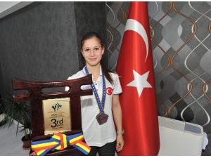 Judoda Avrupa 3.sü Olan Gülkaderden Teşekkür Ziyareti