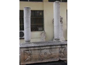 Polis, Paha Biçilemez Tarihi Eser Ele Geçirdi
