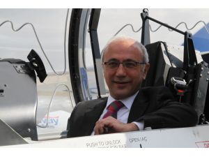 Bakan Lütfi Elvan: “Hedef Yerli Bölgesel Uçak”