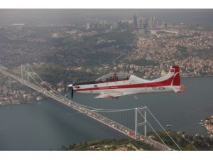 Hürkuş İstanbul Semalarında
