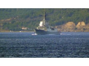 Askeri Gemiler Çanakkale Boğazından Geçti