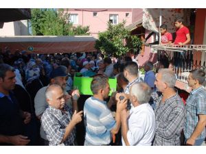 Sel Felaketinde Ölen Marketçi Toprağa Verildi