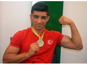 (Özel Haber) Dünya Şampiyonu Milli Sporcu Sitem Etti