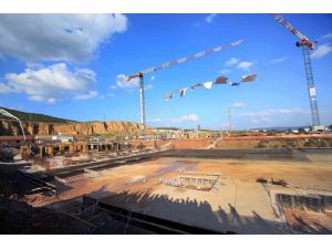 33 Bin Kişilik Stadyumun Temeli Törenle Atıldı