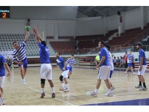 Yalova’da Hentbol Terfi Müsabakaları Sona Erdi
