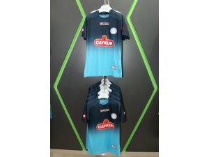 Çaykur Rizespor’un Yeni Sezon Formaları Satışa Çıktı