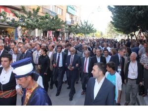 22. Hazar Şiir Akşamları Şairler Yürüyüşü İle Başladı