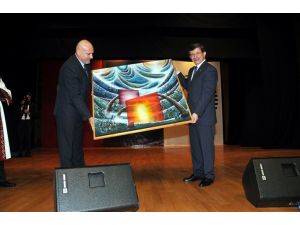 Başbakan Davutoğlu: “Üniversiteler Türk Aydını Yetiştirmeli”