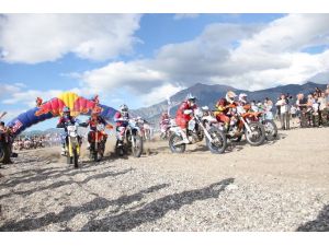 Motosiklet Yarışında Zor Anlar