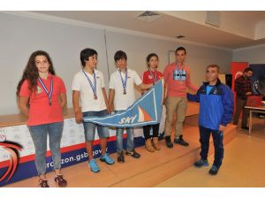 Yelkende Dereceye Giren Sporcular Madalyalarını Aldı