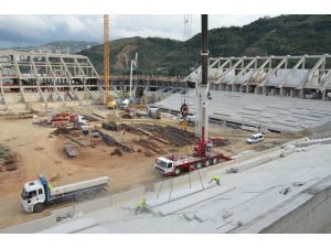 Akyazı Stadının Betonarme Çalışmaları Tamamlandı