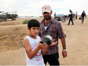 Düşen Havan Topunun Parçalarını Getirdiler