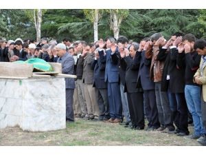 Hemzemin Geçitteki Kazada Ölen Çocuk Gözyaşlarıyla Uğurlandı
